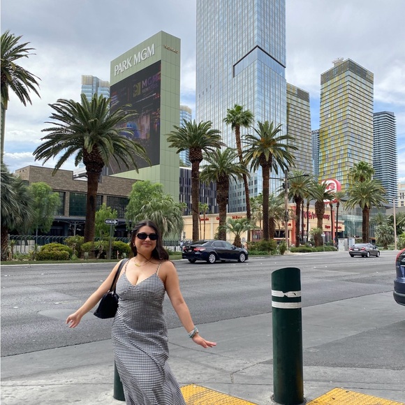 Meet your Posher, C - Picture 1 of 1